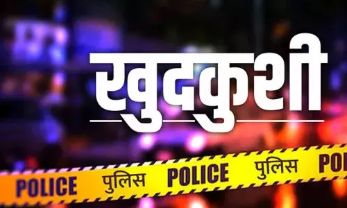 Ahmedabad: एक ही परिवार के पांच लोगों ने आत्महत्या की, मरने वालों में 5 से 11 साल के तीन बच्चे Ahmedabad: एक ही परिवार के पांच लोगों ने आत्महत्या की, मरने वालों में 5 से 11 साल के तीन बच्चे