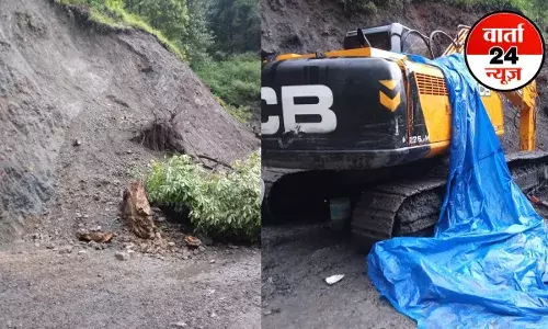 बदोरा के शिव गुफा के पास भूस्खलन से तंबू में सो रहे दो लोगों की मौत, धार्मिक कार्यक्रम की कर रहे थे तैयारी बदोरा के शिव गुफा के पास भूस्खलन से तंबू में सो रहे दो लोगों की मौत, धार्मिक कार्यक्रम की कर रहे थे तैयारी