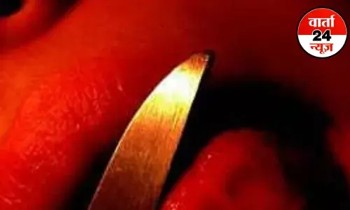 पति को झगड़ा करना पड़ा भारी, पत्नी ने चाकू से काट डाली पति की जीभ, जानें पूरा मामला पति को झगड़ा करना पड़ा भारी, पत्नी ने चाकू से काट डाली पति की जीभ, जानें पूरा मामला
