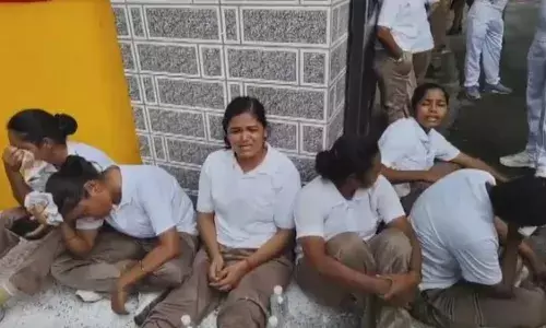 प्रेग्नेंसी टेस्ट के आदेश के खिलाफ महिला रिक्रूट्स ने किया विरोध प्रदर्शन, बाथरूम में कैमरे लगाने का आरोप... प्रेग्नेंसी टेस्ट के आदेश के खिलाफ महिला रिक्रूट्स ने किया विरोध प्रदर्शन, बाथरूम में कैमरे लगाने का आरोप...