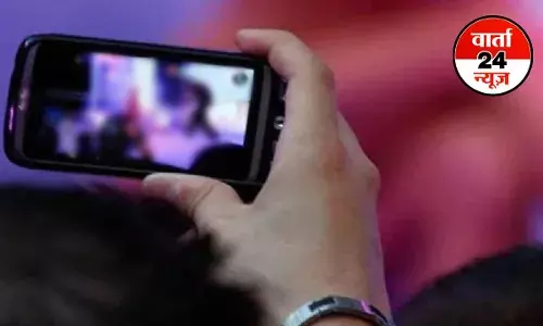 Sextortion: पूर्व प्रेमी के साथ युवती कर रही थी सेक्स, नया Boyfriend बना रहा था वीडियो! इसके बाद जो खेल हुआ वह जानकर हो जाएंगे हैरान Sextortion: पूर्व प्रेमी के साथ युवती कर रही थी सेक्स, नया Boyfriend बना रहा था वीडियो! इसके बाद जो खेल हुआ वह जानकर हो जाएंगे हैरान