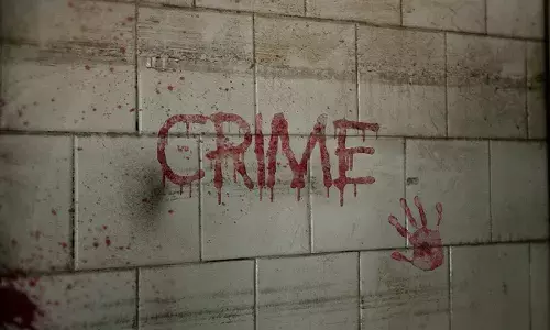 गोवा में महिला से छेड़छाड़ और मारपीट के आरोप में दो पुलिसकर्मी निलंबित गोवा में महिला से छेड़छाड़ और मारपीट के आरोप में दो पुलिसकर्मी निलंबित