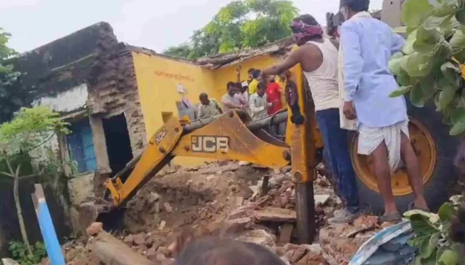 राजस्थान में सरकारी स्कूल की छत गिरने से सात बच्चों की मौत, 60 से अधिक बच्चे मलबे में दबे