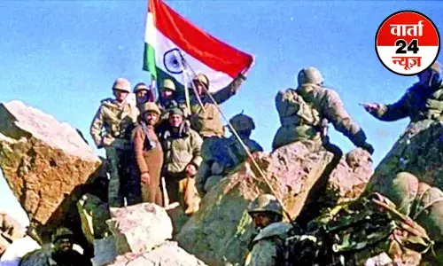Kargil Vijay Diwas 2025: कहानी वीरों की उस शौर्यगाथा की जिसको पूरे हिदुंस्तान का सलाम, आतंक को मिट्टी में मिला लहराया था परचम