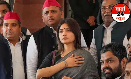 डिंपल यादव के सम्मान में..., BJP सांसद उतरे, डिंपल ने कहा काश एनडीए नेता उन बयानों के खिलाफ भी खड़े होते, तो कितना अच्छा होता डिंपल यादव के सम्मान में..., BJP सांसद उतरे, डिंपल ने कहा काश एनडीए नेता उन बयानों के खिलाफ भी खड़े होते, तो कितना अच्छा होता