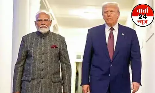 Tariff War: ट्रंप का भारत-रूस पर टैरिफ वार! कहा-मुझे परवाह नहीं कि भारत रूस के साथ क्या करता है, भारत की अर्थव्यवस्था को मरी हुई बताया Tariff War: ट्रंप का भारत-रूस पर टैरिफ वार! कहा-मुझे परवाह नहीं कि भारत रूस के साथ क्या करता है, भारत की अर्थव्यवस्था को मरी हुई बताया