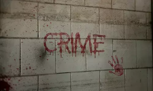 छत्तीसगढ़ में राधे-राधे बोलने पर नर्सरी की बच्ची से मारपीट, मुंह पर टेप चिपकाया गया; स्कूल प्रिंसिपल गिरफ्तार छत्तीसगढ़ में राधे-राधे बोलने पर नर्सरी की बच्ची से मारपीट, मुंह पर टेप चिपकाया गया; स्कूल प्रिंसिपल गिरफ्तार