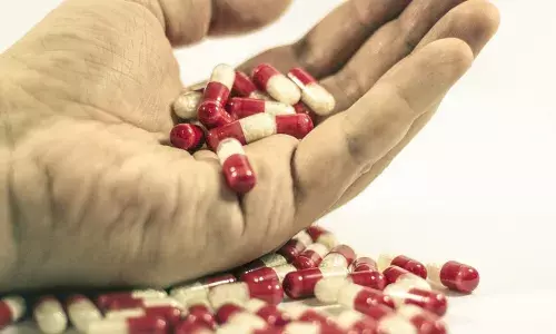 महाराष्ट्र में ड्रग्स केस की जांच में पवई से 43.80 करोड़ की मेफेड्रोन जब्त महाराष्ट्र में ड्रग्स केस की जांच में पवई से 43.80 करोड़ की मेफेड्रोन जब्त