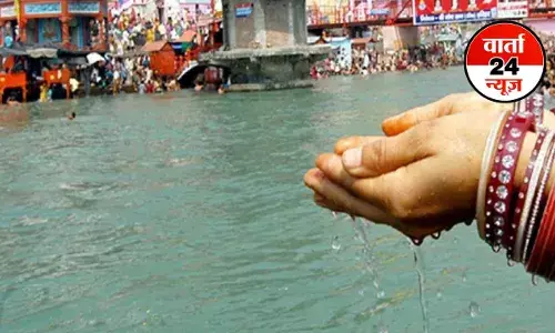 गंगाजल की तरह आखिर यमुना के जल को घर में क्यों नहीं रखा जाता ? जानें क्या है आखिर वजह गंगाजल की तरह आखिर यमुना के जल को घर में क्यों नहीं रखा जाता ? जानें क्या है आखिर वजह