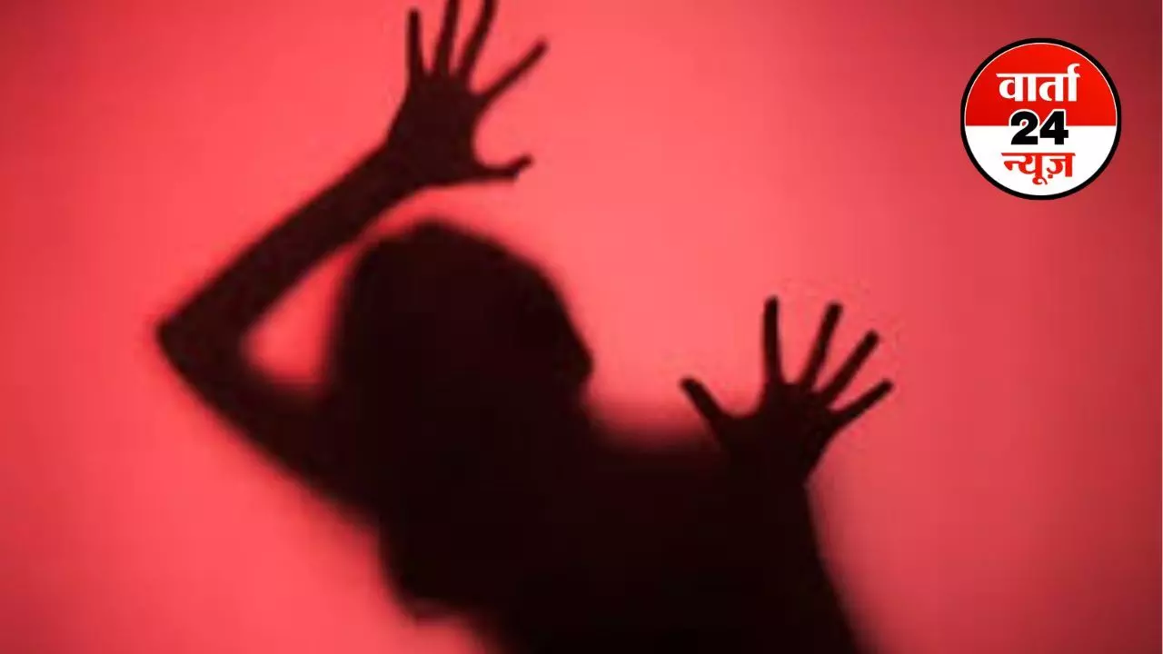 शर्मनाक: खंडहर में किशोरी के साथ किया बलात्कार, जानें किस बहाने से लड़की को खंडहर तक ले गया शर्मनाक: खंडहर में किशोरी के साथ किया बलात्कार, जानें किस बहाने से लड़की को खंडहर तक ले गया