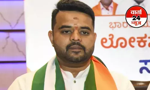 रेप केस में पूर्व जेडीएस सांसद प्रज्वल रेवन्ना को उम्रकैद, 10 लाख का जुर्माना भी लगाया रेप केस में पूर्व जेडीएस सांसद प्रज्वल रेवन्ना को उम्रकैद, 10 लाख का जुर्माना भी लगाया