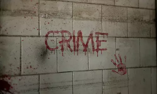 असम में चोरी के आरोप में दो युवकों को भीड़ ने पीटा, घावों पर मिर्च और नमक डालकर दी यातना असम में चोरी के आरोप में दो युवकों को भीड़ ने पीटा, घावों पर मिर्च और नमक डालकर दी यातना