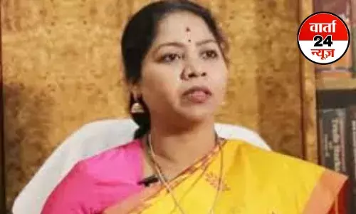 दिल्ली के VIP इलाके में महिला सांसद से मॉर्निंग वॉक के दौरान चेन छीनकर भागे बदमाश, गृह मंत्री को पत्र लिखकर दी जानकारी, जानें क्या कहा दिल्ली के VIP इलाके में महिला सांसद से मॉर्निंग वॉक के दौरान चेन छीनकर भागे बदमाश, गृह मंत्री को पत्र लिखकर दी जानकारी, जानें क्या कहा