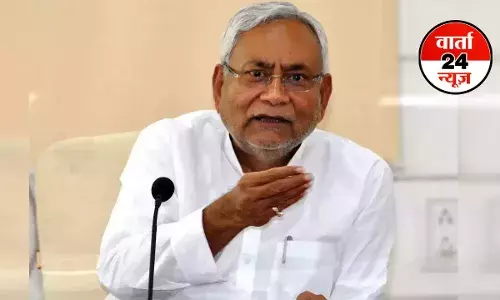 चुनाव से पहले सीएम नीतीश का बड़ा ऐलान! शिक्षकों की बहाली में बिहार के निवासियों को प्राथमिकता चुनाव से पहले सीएम नीतीश का बड़ा ऐलान! शिक्षकों की बहाली में बिहार के निवासियों को प्राथमिकता