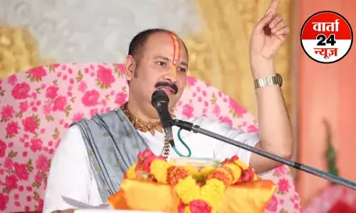 पंडित प्रदीप मिश्रा के कुबेरेश्वर धाम में मची भगदड़... दो महिलाओं की मौत एवं दर्जनों श्रद्धालु हुए जख्मी