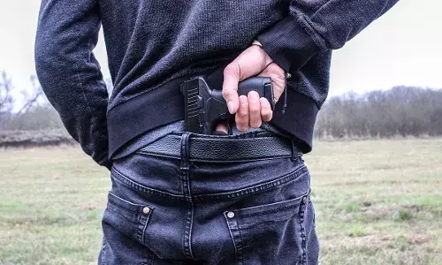 नौकरी गंवाने के बाद कर्ज में डूबे टेक्नोलॉजी पेशेवर ने बैंक मैनेजर के घर की डकैती की कोशिश, गिरफ्तार नौकरी गंवाने के बाद कर्ज में डूबे टेक्नोलॉजी पेशेवर ने बैंक मैनेजर के घर की डकैती की कोशिश, गिरफ्तार