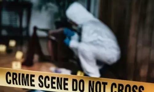 Love-Marriage-Murder: शादी के 10 दिन बाद ही UP Police के सिपाही ने पत्नी की चाकू से गोद कर हत्या की, जानें वजह Love-Marriage-Murder: शादी के 10 दिन बाद ही UP Police के सिपाही ने पत्नी की चाकू से गोद कर हत्या की, जानें वजह