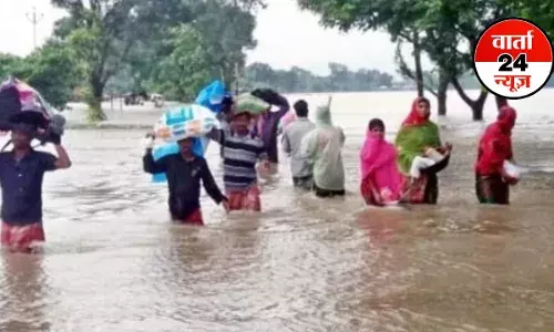 Bihar Flood: गंगा-कोसी समेत कई नदियां उफान पर! बिहार में बाढ़ से 17 लाख से अधिक लोग प्रभावित, जानें किन शहरों में बाढ़ का खतरा