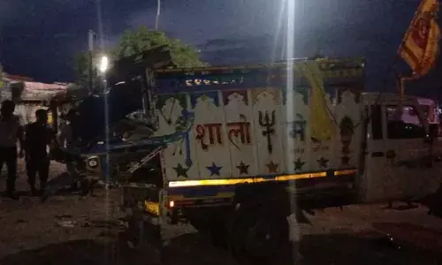 खाटू श्याम मंदिर से लौट रहे श्रद्धालुओं की पिकअप गाड़ी ट्रेलर से टकराई, 10 की मौत, 20 घायल, मरने वालों में महिलाओं और बच्चे खाटू श्याम मंदिर से लौट रहे श्रद्धालुओं की पिकअप गाड़ी ट्रेलर से टकराई, 10 की मौत, 20 घायल, मरने वालों में महिलाओं और बच्चे