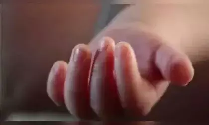 बिहार में लिट्टी-चोखा खाने के बाद दूध पीने से एक ही परिवार के 3 बच्चों की मौत, जानें पूरा मामला बिहार में लिट्टी-चोखा खाने के बाद दूध पीने से एक ही परिवार के 3 बच्चों की मौत, जानें पूरा मामला