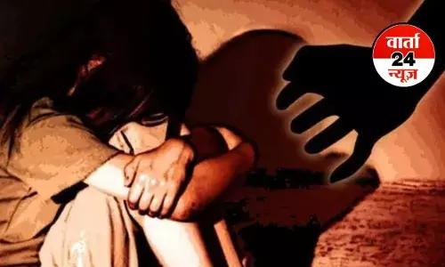 खुलासा: रक्षाबंधन की रात भाई ने ही 14 वर्ष की छोटी बहन के साथ किया था रेप, ब्लीडिंग ज्यादा होने पर घबराकर दबा दिया गला, जानें फिर क्या हुआ खुलासा: रक्षाबंधन की रात भाई ने ही 14 वर्ष की छोटी बहन के साथ किया था रेप, ब्लीडिंग ज्यादा होने पर घबराकर दबा दिया गला, जानें फिर क्या हुआ