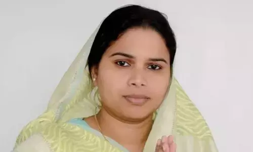 UP: सपा अध्यक्ष अखिलेश यादव ने सीएम योगी की तारीफ पर विधायक पूजा पाल को पार्टी से किया बेदखल UP: सपा अध्यक्ष अखिलेश यादव ने सीएम योगी की तारीफ पर विधायक पूजा पाल को पार्टी से किया बेदखल