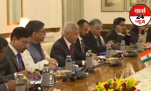 एस. जयशंकर ने चीनी विदेश मंत्री वांग यी से की वार्ता, आतंकवाद के खिलाफ लड़ाई को दी गई प्राथमिकता एस. जयशंकर ने चीनी विदेश मंत्री वांग यी से की वार्ता, आतंकवाद के खिलाफ लड़ाई को दी गई प्राथमिकता