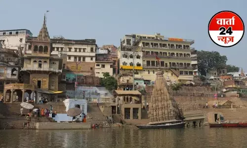 मोक्ष के लिए प्रसिद्ध मणिकर्णिका घाट! जहां माता पार्वती के इस श्राप के चलते 24 घंटे जलती रहती हैं चिताएं, जानें क्या है कहानी