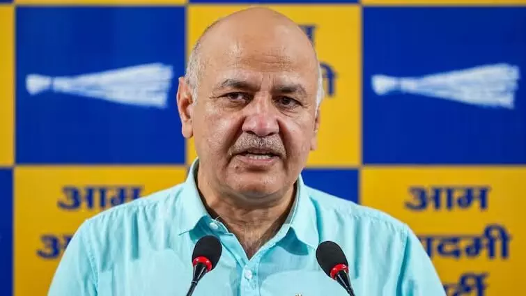 शिक्षा मंत्री आशीष सूद से अभिवावक संवाद के दौरान भड़के! AAP के नेता एवं पूर्व शिक्षा मंत्री मनीष सिसोदिया ने उठाया सवाल...जानें क्या