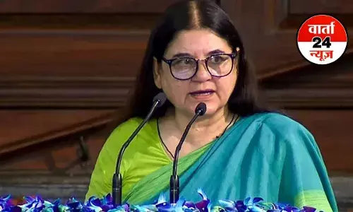 मेनका गांधी ने कहा नसबंदी के बाद कुत्तों को छोड़ना, SC का फैसला वैज्ञानिक तथा ऐतिहासिक ...