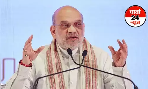 उपराष्ट्रपति चुनाव को लेकर विपक्ष और सत्ता पक्ष के बीच सियासत शुरू, अमित शाह ने विपक्ष के उम्मीदवार रेड्डी पर नक्सलवाद का समर्थन करने का लगाया आरोप उपराष्ट्रपति चुनाव को लेकर विपक्ष और सत्ता पक्ष के बीच सियासत शुरू, अमित शाह ने विपक्ष के उम्मीदवार रेड्डी पर नक्सलवाद का समर्थन करने का लगाया आरोप