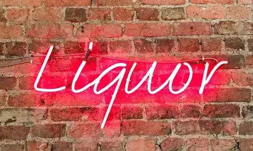 यूपी के कौशांबी में 1 करोड़ रुपये से अधिक की अवैध शराब बरामद, दो गिरफ्तार