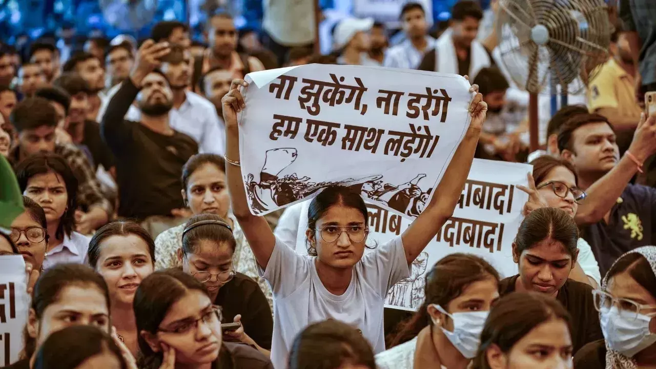 SSC ने बदली परीक्षा परिणाम चुनौती शुल्क व्यवस्था, अब प्रति प्रश्न लगेगा 50 रुपये SSC ने बदली परीक्षा परिणाम चुनौती शुल्क व्यवस्था, अब प्रति प्रश्न लगेगा 50 रुपये