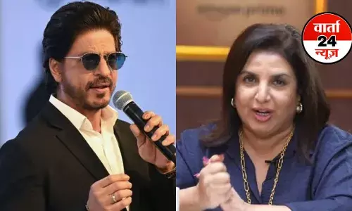 फराह खान के कुक के डांस पर फिदा हुए किंग खान! जानें शाहरुख खान ने क्यों कहा कोरियोग्राफर को मांगनी चाहिए माफी, देखें वीडियो फराह खान के कुक के डांस पर फिदा हुए किंग खान! जानें शाहरुख खान ने क्यों कहा कोरियोग्राफर को मांगनी चाहिए माफी, देखें वीडियो