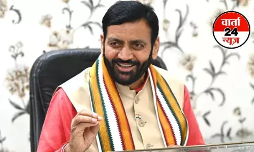 हरियाणा में महिलाओं की बल्ले-बल्ले! सीएम नायाब ने हर महीने 2100 देने का किया ऐलान, जानें क्या आप लाभार्थी की श्रेणी में आ सकती हैं? विपक्ष ने उठाया सवाल हरियाणा में महिलाओं की बल्ले-बल्ले! सीएम नायाब ने हर महीने 2100 देने का किया ऐलान, जानें क्या आप लाभार्थी की श्रेणी में आ सकती हैं? विपक्ष ने उठाया सवाल