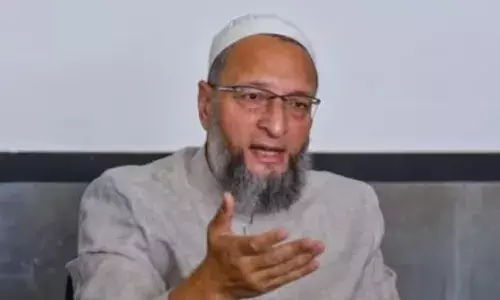 PM की मां को लेकर की गई अभद्र टिप्पणी पर ओवैसी ने कहा- राजनीति में नीचता की प्रतिस्पर्धा करने से कोई आगे नहीं बढ़ सकता, भाषा की मर्यादा न लांघे PM की मां को लेकर की गई अभद्र टिप्पणी पर ओवैसी ने कहा- राजनीति में नीचता की प्रतिस्पर्धा करने से कोई आगे नहीं बढ़ सकता, भाषा की मर्यादा न लांघे