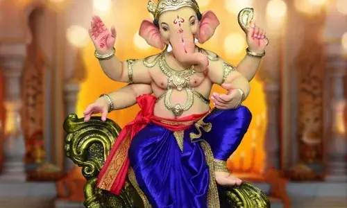 जब गणेश जी के पेट में होने लगी थी बहुत जलन...जानें क्यों अर्पित की जाती है दूर्वा, पढ़ें पौराणिक कथा जब गणेश जी के पेट में होने लगी थी बहुत जलन...जानें क्यों अर्पित की जाती है दूर्वा, पढ़ें पौराणिक कथा
