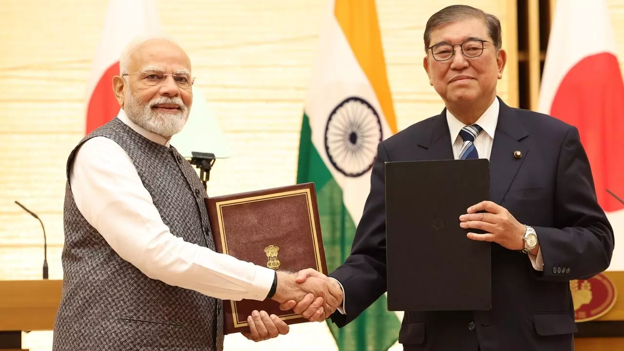 भारत में अगले 10 वर्षों में जापान करेगा 68 अरब डॉलर का निवेश: टोक्यो में पीएम मोदी और इशिबा ने तय किया रोडमैप भारत में अगले 10 वर्षों में जापान करेगा 68 अरब डॉलर का निवेश: टोक्यो में पीएम मोदी और इशिबा ने तय किया रोडमैप