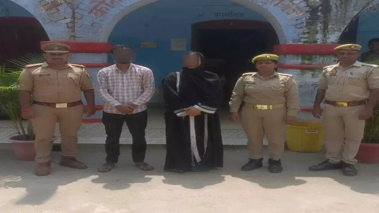 सहेली ने दोस्ती को किया शर्मशार, प्रेमी को बुलाकर करवाया सहेली का बलात्कार, जानें किस तरह से...