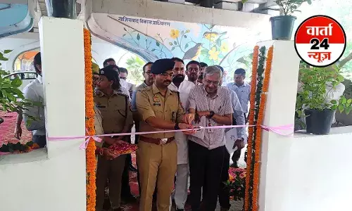 यात्री सुरक्षा की ओर एक और अहम कदम: एनसीआरटीसी द्वारा साहिबाबाद और गाजियाबाद नमो भारत स्टेशनों के पास पुलिस चौकी का निर्माण यात्री सुरक्षा की ओर एक और अहम कदम: एनसीआरटीसी द्वारा साहिबाबाद और गाजियाबाद नमो भारत स्टेशनों के पास पुलिस चौकी का निर्माण