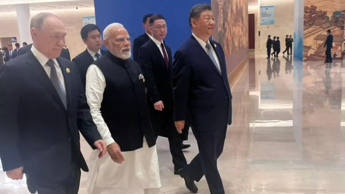 SCO समिट में कूटनीतिक रफ्तार तेज हुई, पाकिस्तान की हां, भारत का इंकार... SCO समिट में कूटनीतिक रफ्तार तेज हुई, पाकिस्तान की हां, भारत का इंकार...