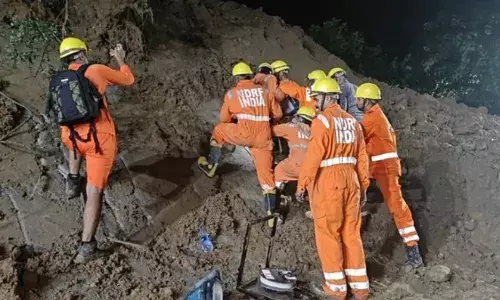 हिमाचल के मंडी में भूस्खलन की चपेट में दो घरों के मरने वालों की संख्या 6 पहुंची, रेस्क्यू ऑपरेशन जारी हिमाचल के मंडी में भूस्खलन की चपेट में दो घरों के मरने वालों की संख्या 6 पहुंची, रेस्क्यू ऑपरेशन जारी