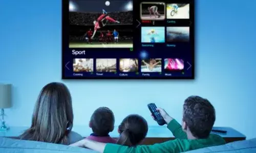 आपका Smart TV कर रहा है आपकी जासूसी! इस तरह से लगाए पता, तुरंत बदल दें यह सेटिंग वरना पछताएंगे