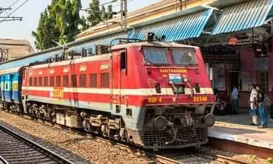 Indian Railways: त्योहारी सीजन में रेलवे का बड़ा तोहफा! बिहार-यूपी के लिए दशहरा-दिवाली-छठ पर चलाई जाएंगी स्पेशल ट्रेनें Indian Railways: त्योहारी सीजन में रेलवे का बड़ा तोहफा! बिहार-यूपी के लिए दशहरा-दिवाली-छठ पर चलाई जाएंगी स्पेशल ट्रेनें