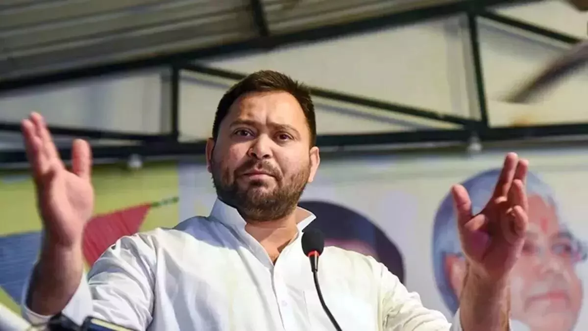 Tejashwi Yadav: वाह मोदी जी वाह! भाजपाई गुंडों ने सरेआम..., तेजस्वी यादव ने पीएम मोदी पर कसा तंज, मीडिया को भी नहीं छोड़ा Tejashwi Yadav: वाह मोदी जी वाह! भाजपाई गुंडों ने सरेआम..., तेजस्वी यादव ने पीएम मोदी पर कसा तंज, मीडिया को भी नहीं छोड़ा