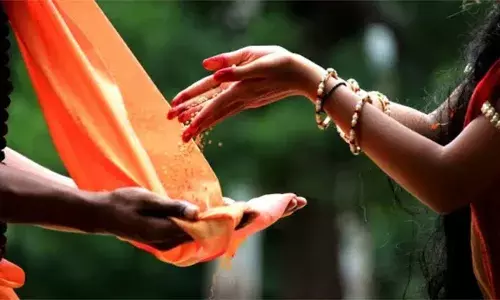 Pitru Paksha: पितृपक्ष में पितरों के लिए करें इन चीजों के दान, बरसेगी अपार कृपा