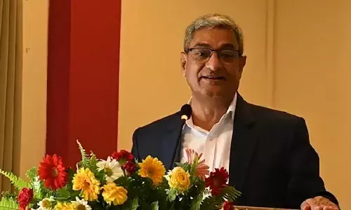 नेपाल में Gen-Z का उग्र प्रदर्शन: सोशल मीडिया बैन पर मचा बवाल, गृह मंत्री रमेश लेखक ने दिया इस्तीफ़ा नेपाल में Gen-Z का उग्र प्रदर्शन: सोशल मीडिया बैन पर मचा बवाल, गृह मंत्री रमेश लेखक ने दिया इस्तीफ़ा