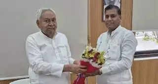 Bihar Election 2025: नीतीश कुमार ने किया खेल! इस सीट पर उतार दिया उम्मीदवार, जानें एनडीए की सीट बंटवारे को लेकर कब होगी बैठक Bihar Election 2025: नीतीश कुमार ने किया खेल! इस सीट पर उतार दिया उम्मीदवार, जानें एनडीए की सीट बंटवारे को लेकर कब होगी बैठक
