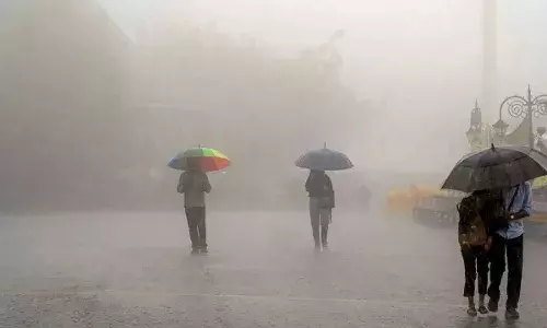 खत्म नहीं हुआ मानसून का दौर! मौसम विभाग ने यूपी-बिहार सहित कई राज्यों में जारी की भारी बारिश की चेतावनी खत्म नहीं हुआ मानसून का दौर! मौसम विभाग ने यूपी-बिहार सहित कई राज्यों में जारी की भारी बारिश की चेतावनी