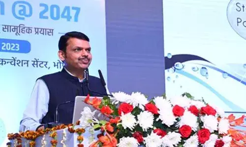 मराठा आरक्षण पर सीएम फडणवीस का विपक्ष को जवाब, कहा– ओबीसी के अधिकार सुरक्षित मराठा आरक्षण पर सीएम फडणवीस का विपक्ष को जवाब, कहा– ओबीसी के अधिकार सुरक्षित